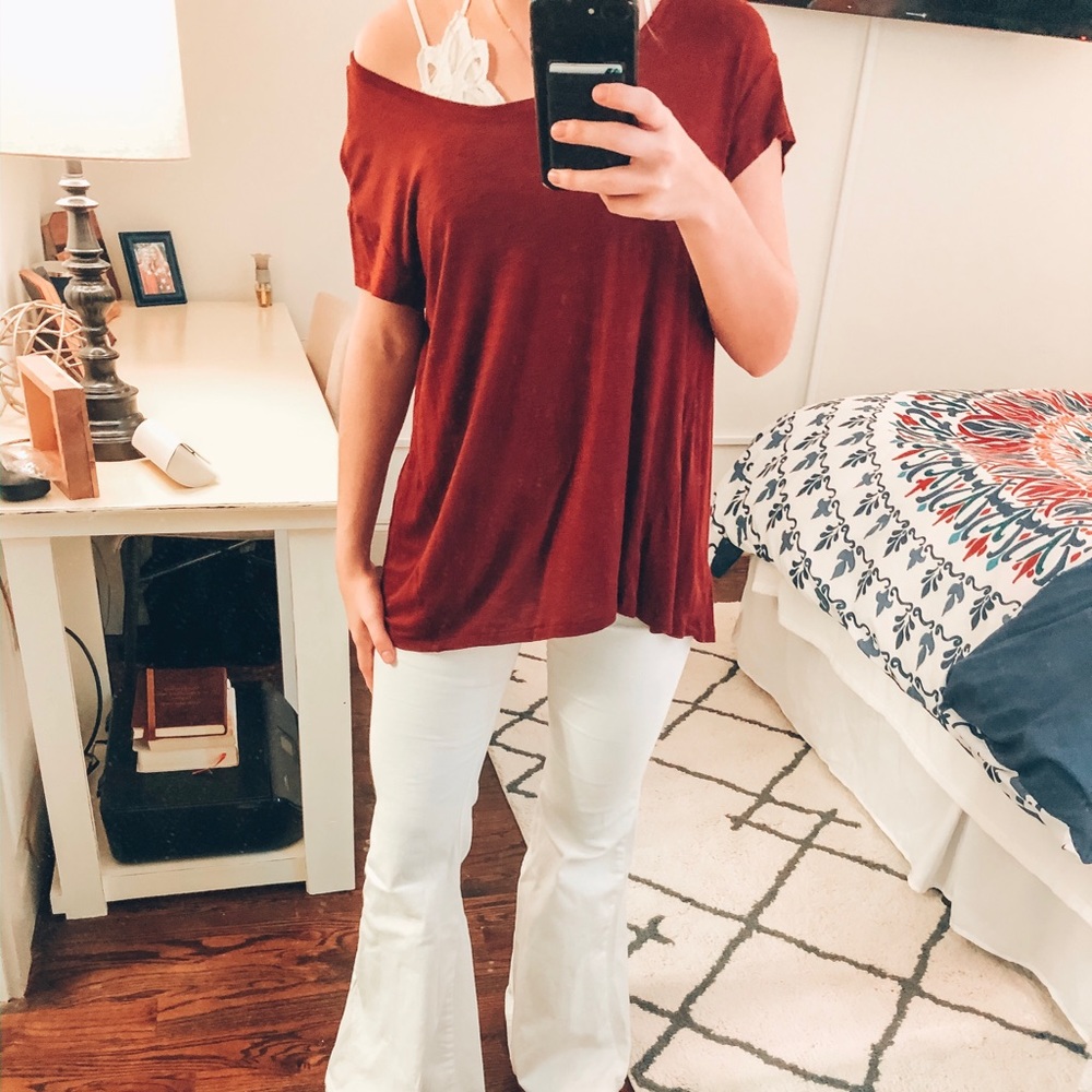 mossimo red flowy top!